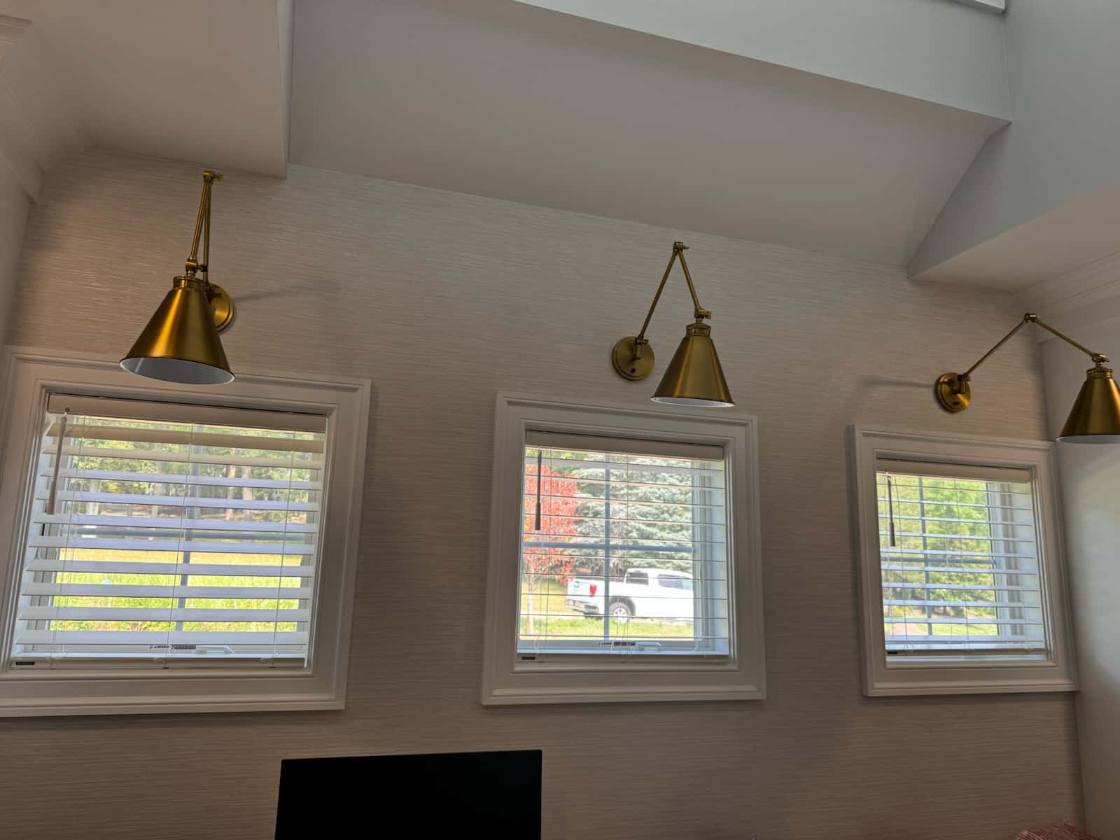 Horizontal blinds in a home office in Kinnelon, New Jersey